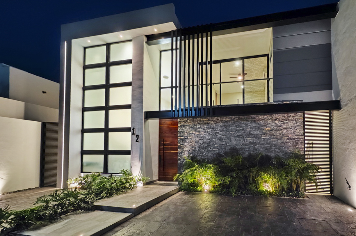 1737-Casa-en-venta-en-privada-Soluna-Merida-2-plantas-y 4 habitaciones Equipada (2).jpg